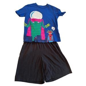 Marvel and Old Navy Outfit Boys Sz 6-7 Gently used